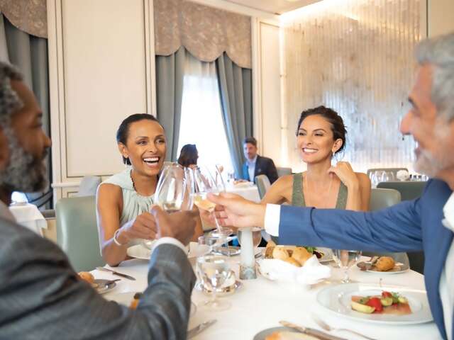 Regent: $400 Shipboard Credit per Suite