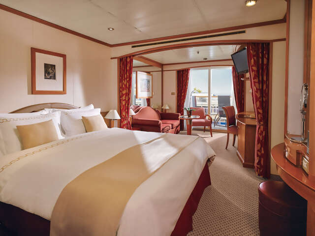 Silversea: Enjoy up to a $500 shipboard credit per suite