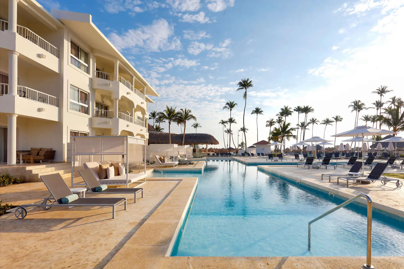Sun, Sand & Savings: Your Dream Vacation Just Got Even Better!