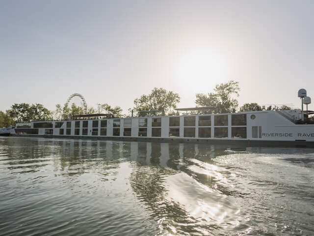 Indulge in the ultimate river cruising experience with Riverside Luxury Cruises