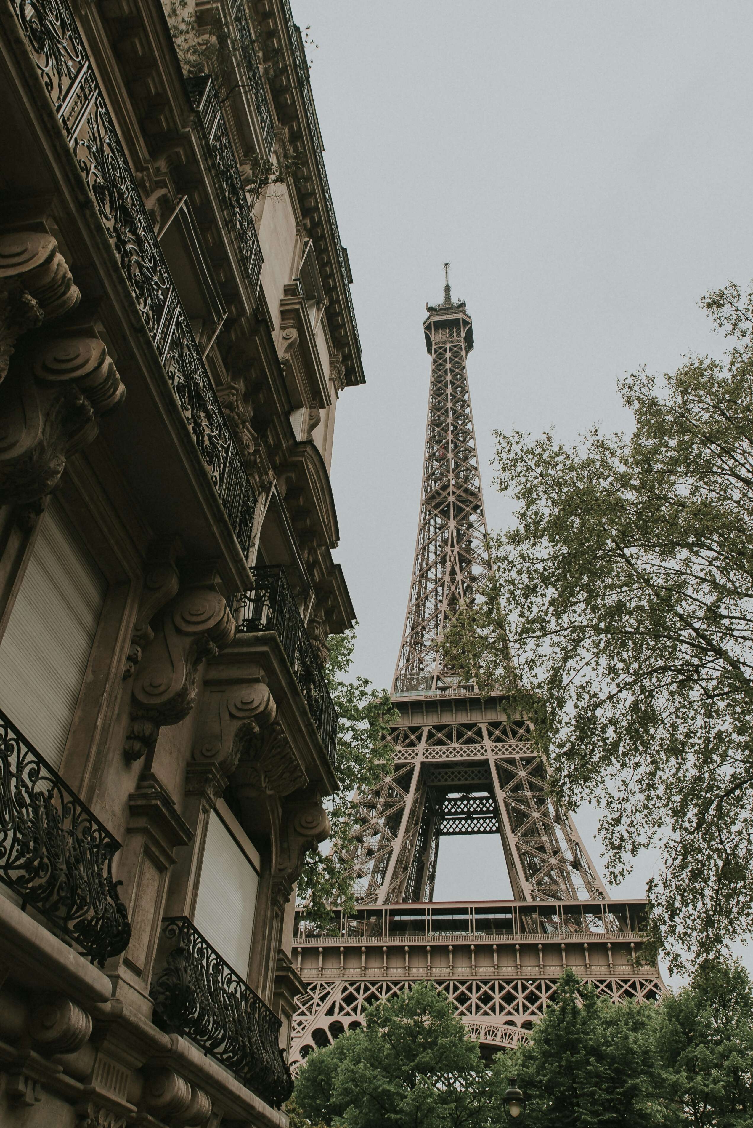 Essential Packing Guide for a Two-Week Paris Trip: Clothing, Luggage, and Travel Tips