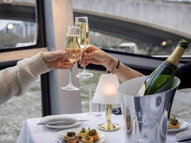 London Thames River Dinner Cruise