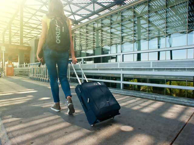 What can I do in Fort Lauderdale before my later flight?