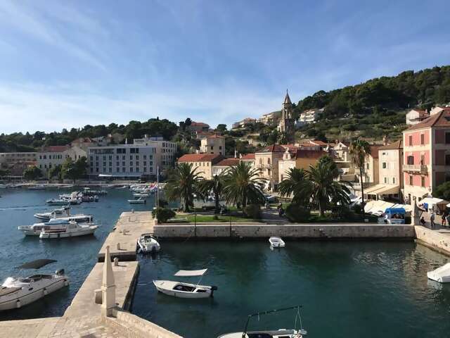 73150952_10162375227330397_2979469201791516672_n tb.jpg