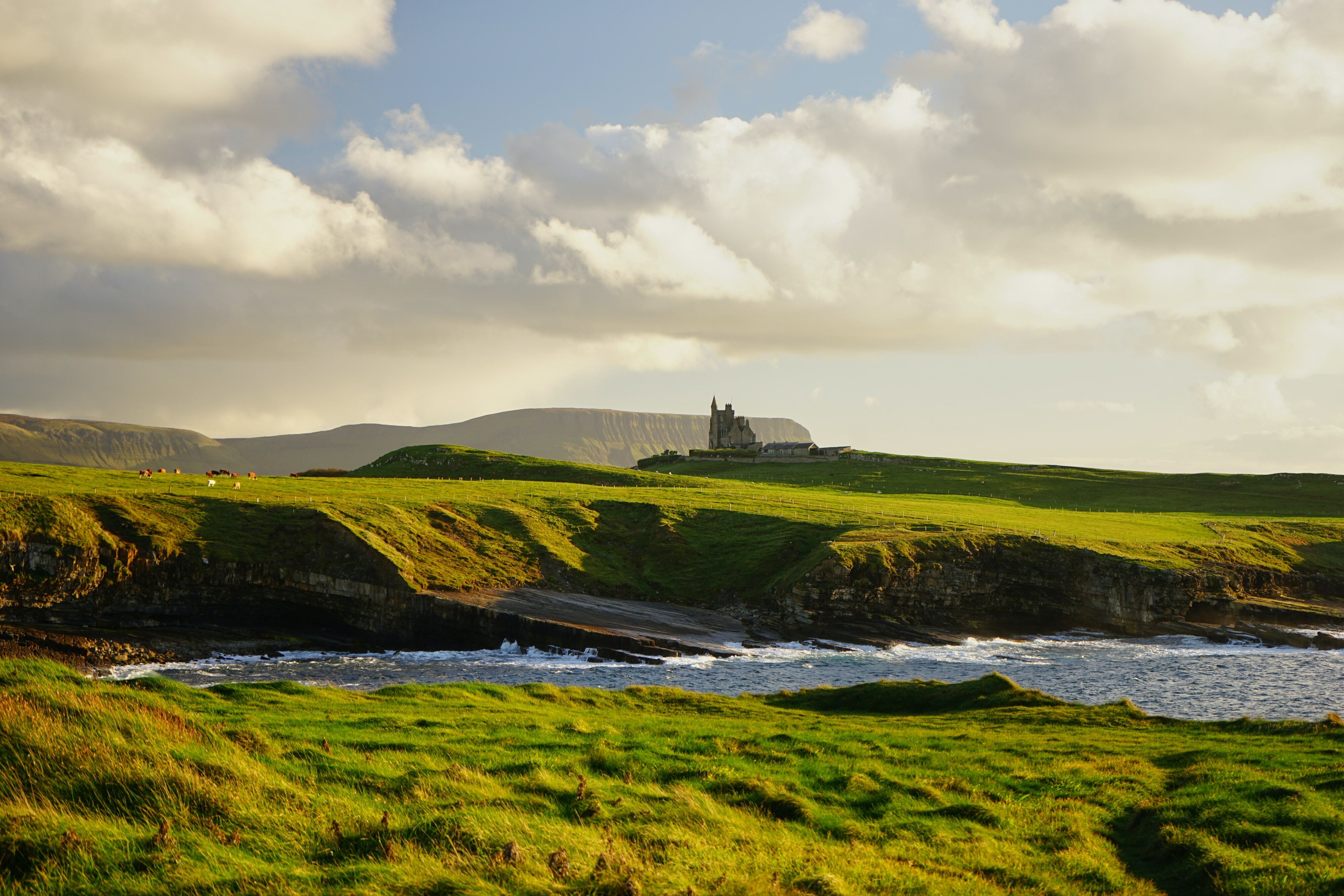 Charming Towns of Ireland & Britain with CIE Tours