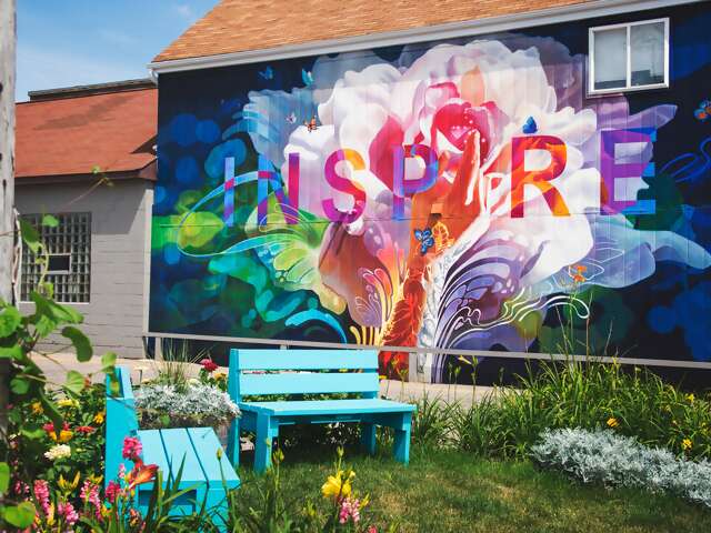 A MOVE, A NEW LOOK AND EVEN MORE BIG NEWS FROM EARLE TRAVEL CO.