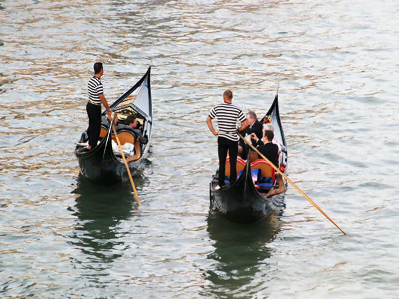 Renew Your Wedding Vows on a Venetian Gondola Trip