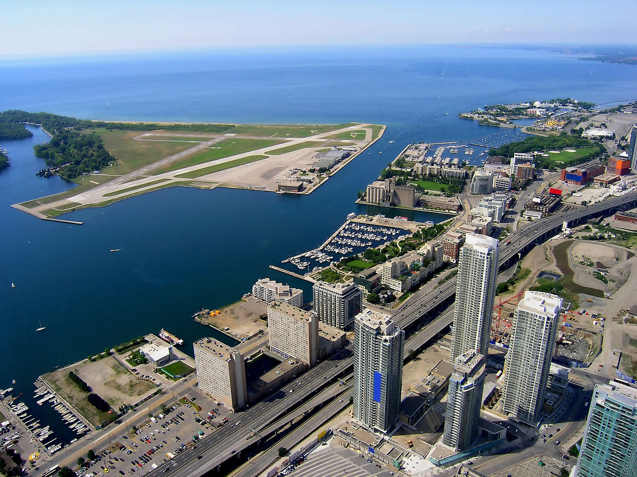 Toronto's Billy Bishop Airport Best 