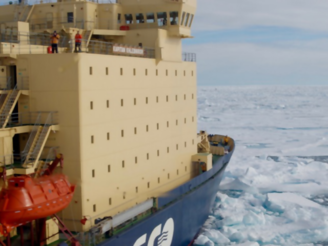 POLAR BEARS, GLACIERS & AN ASTRONAUT ARCTIC EXPEDITION