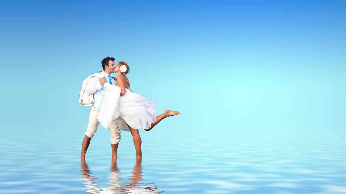 Dream destination weddings with $500 anniversary future travel voucher