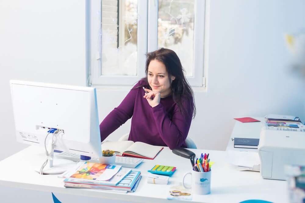 How To Use Email To Build Trust with People Who Don’t Know You