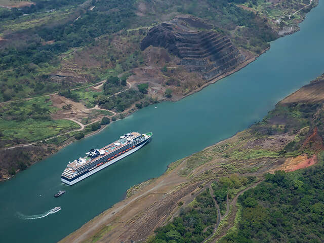 Top 5 Bucket List Vacations Best Done by Cruise Ship