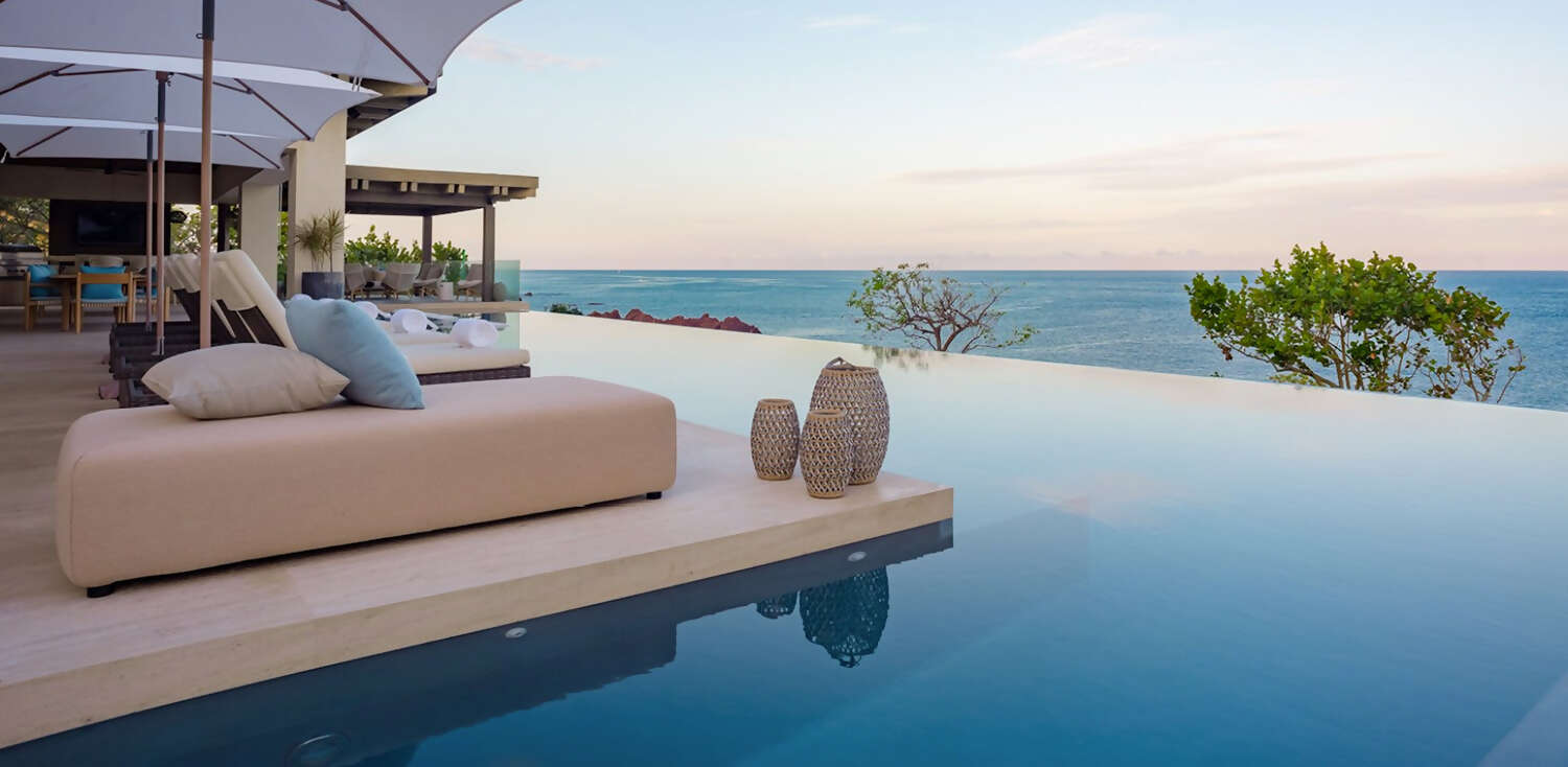Private Villas and Vacation Homes