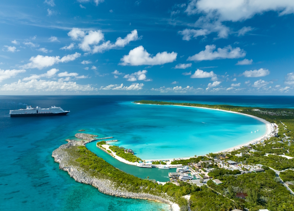 New Culinary Delights and Festive Experiences Make a Holland America Line Cruise Feel Like Home for the Holidays