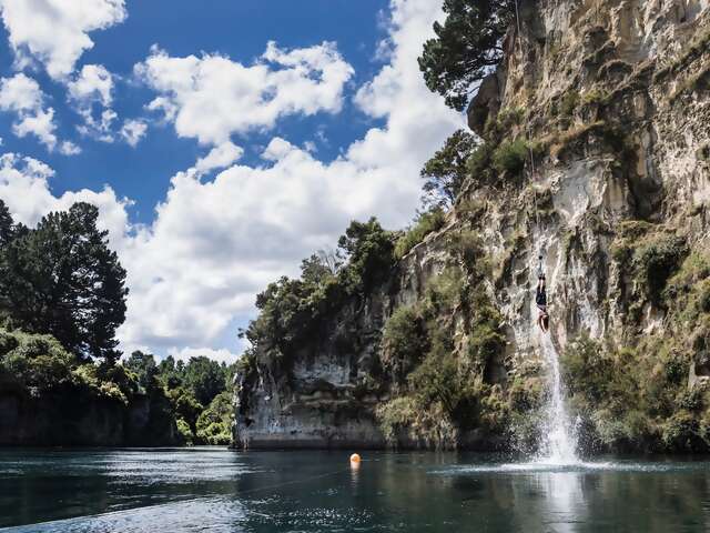 The Best Reasons to Visit Both of New Zealand’s Main Islands