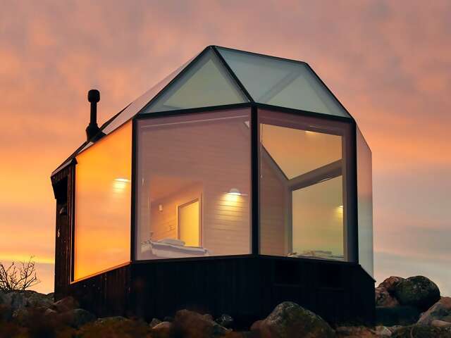 Our #6 home for the holidays puts nothing but heated glass between you and the awe-inspiring seascape of the Kvarken Archipelago