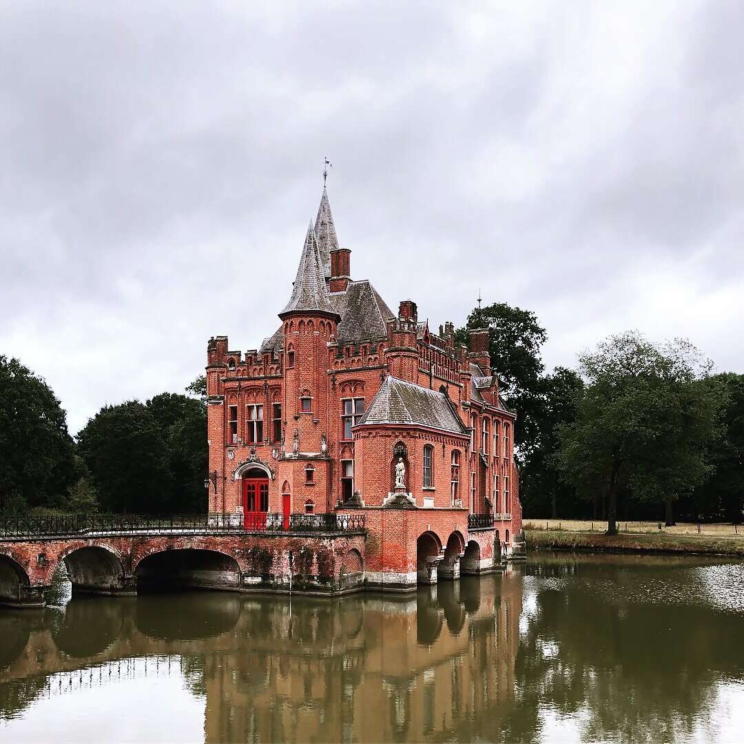 Once you cross the cobblestone bridge, you’re medieval royalty