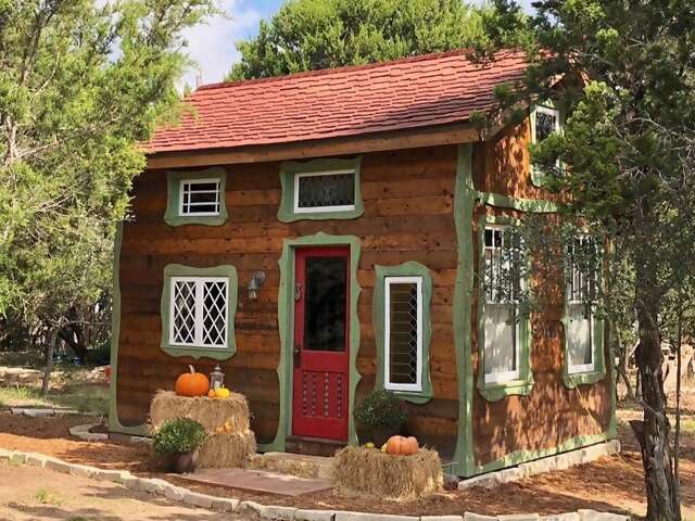 Superhost Michelle claims that her tiny Hill Country cottage was built by a team of designers and architects, but we know the wor