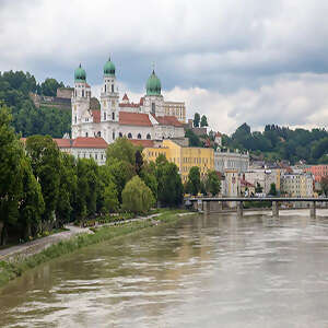 Jewels of Central Europe & Jewish Heritage with 2 Nights Paris