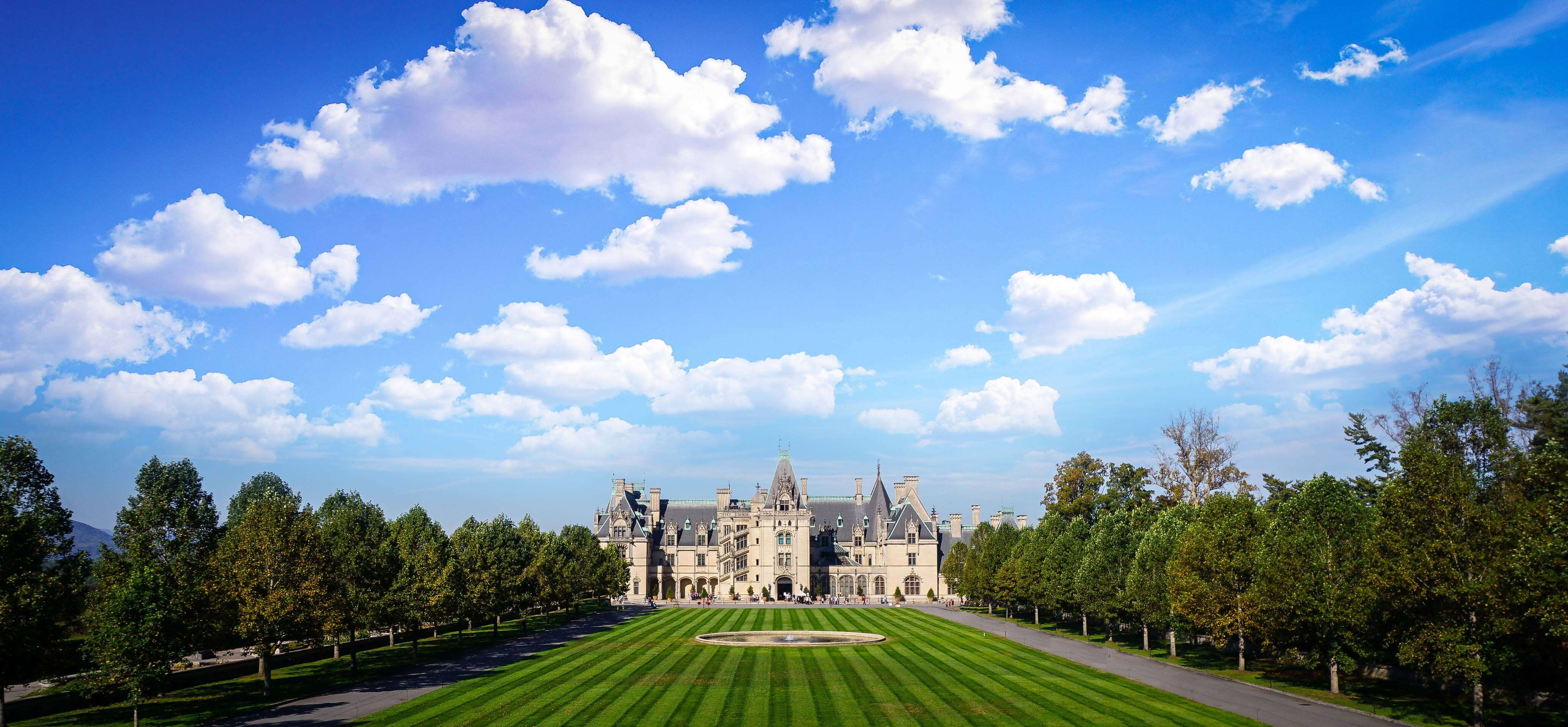 Bluegrass Country & the Smoky Mountains featuring Louisville, Gatlinburg & Asheville