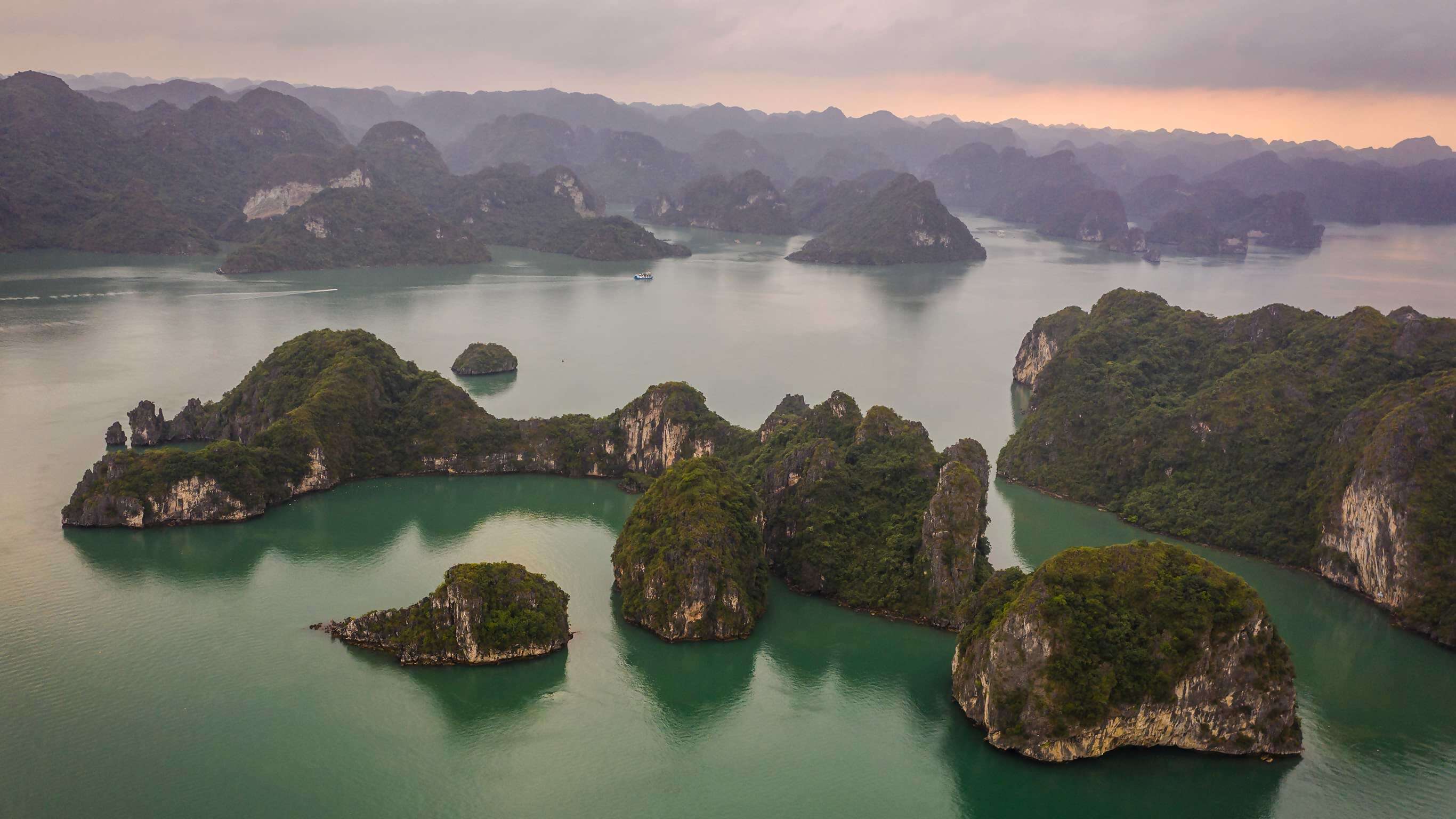 Classic Vietnam: Hanoi to Ho Chi Minh City — Plus