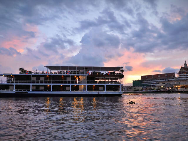 Mekong River Experience – Ho Chi Minh City to Siem Reap