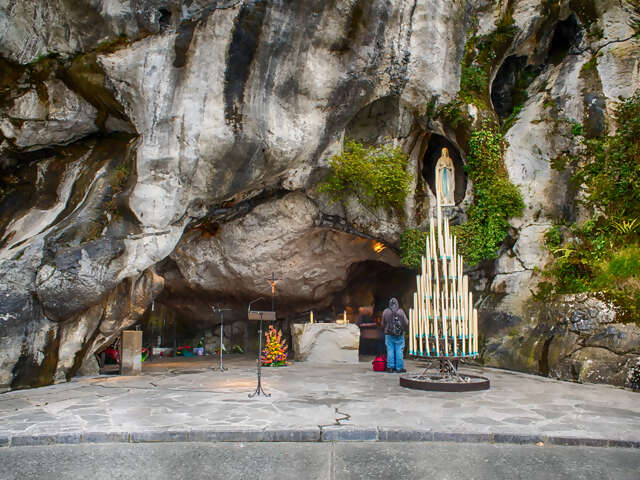 Pilgrimage to Fatima & Lourdes with Barcelona