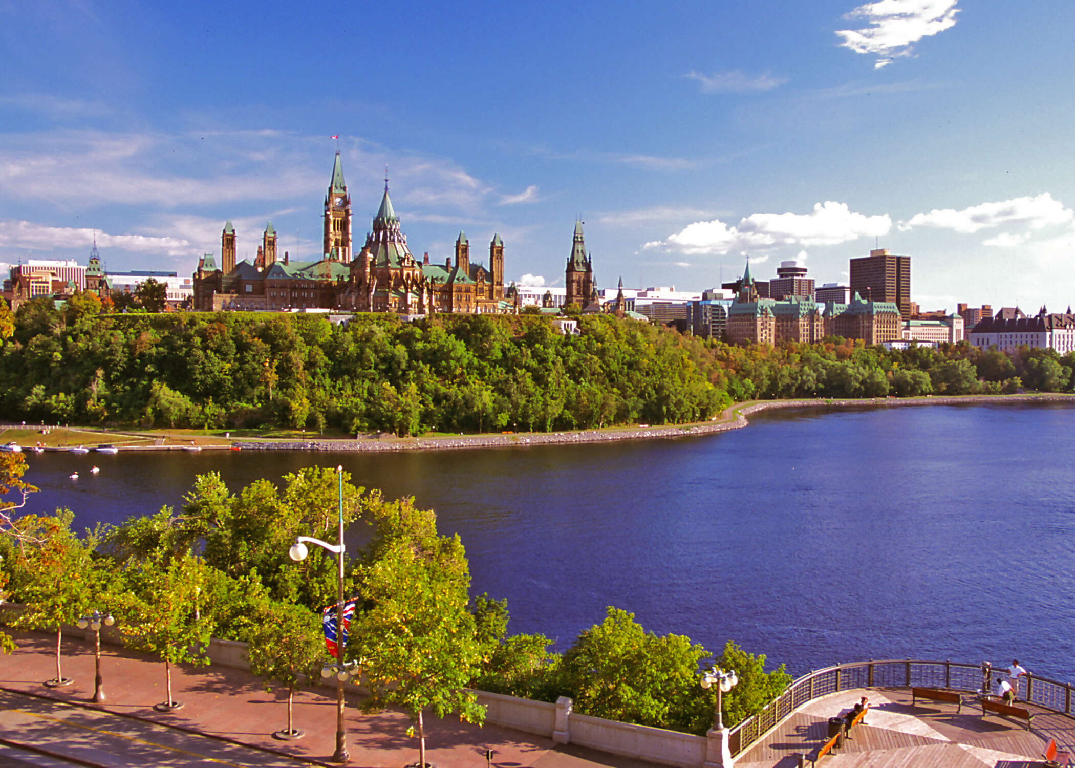 The Best of Eastern Canada featuring Niagara Falls, Ottawa, Quebec City & Montreal