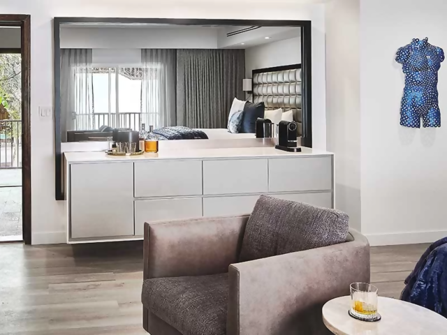 Sunset Marquis Hotel & Villas