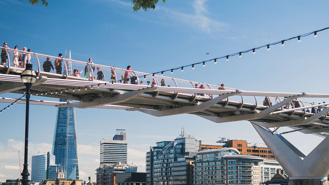 Exploring Britain and Ireland featuring England, Ireland, Scotland and Wales