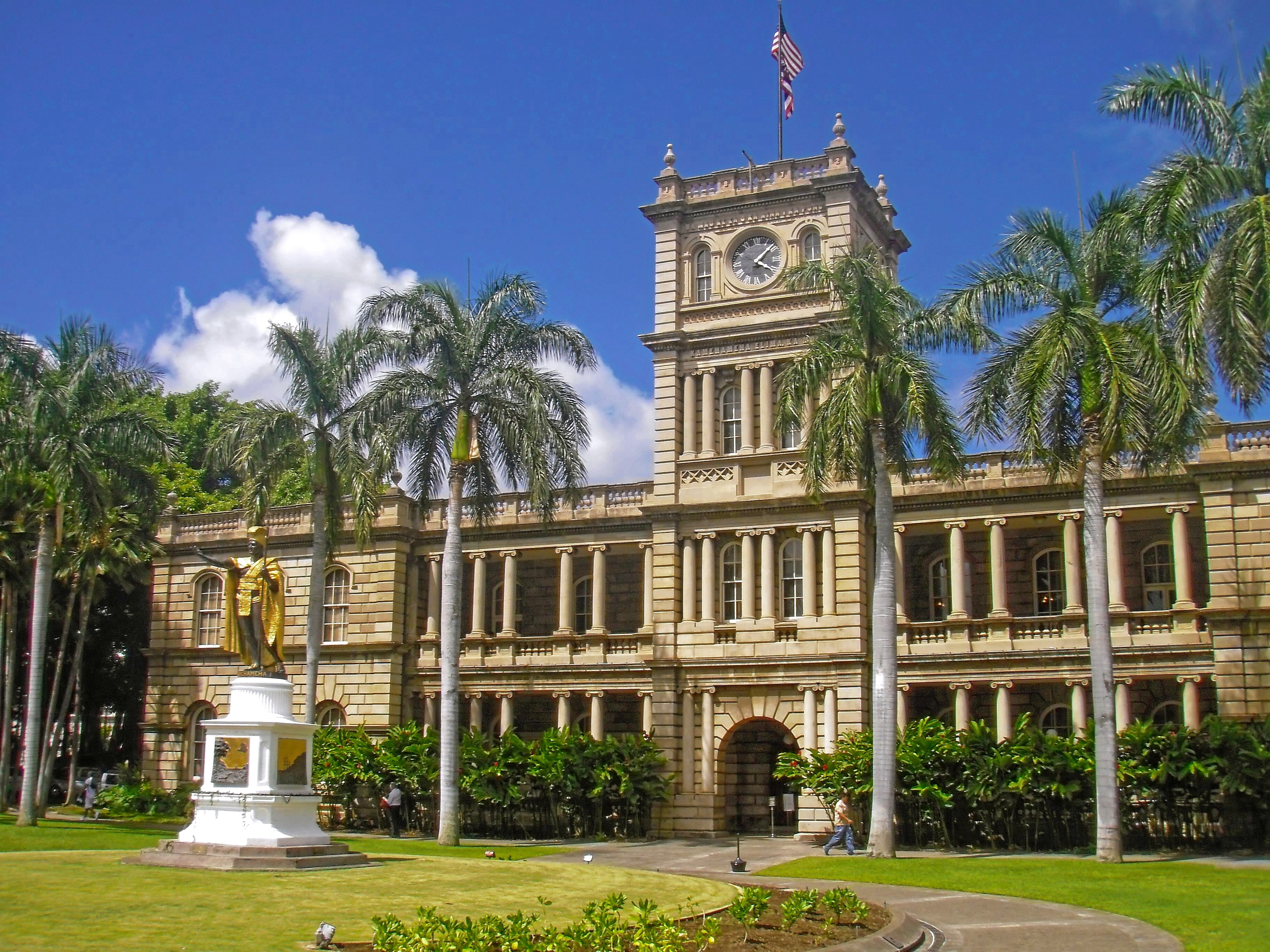 Hawaiian Adventure  Three Islands featuring O'ahu, Big Island and Maui