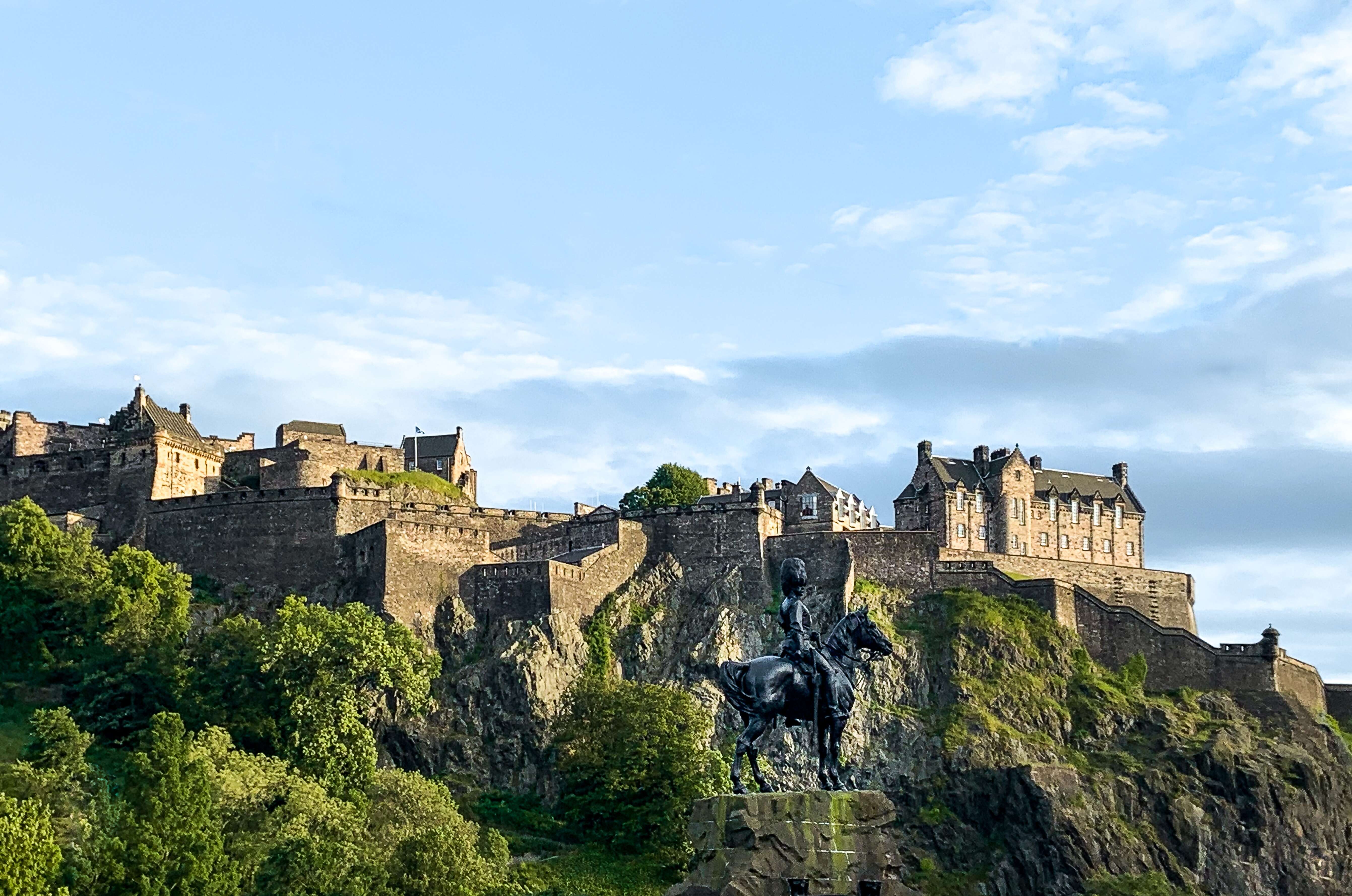 Exploring Britain & Ireland featuring the Royal Edinburgh Military Tattoo