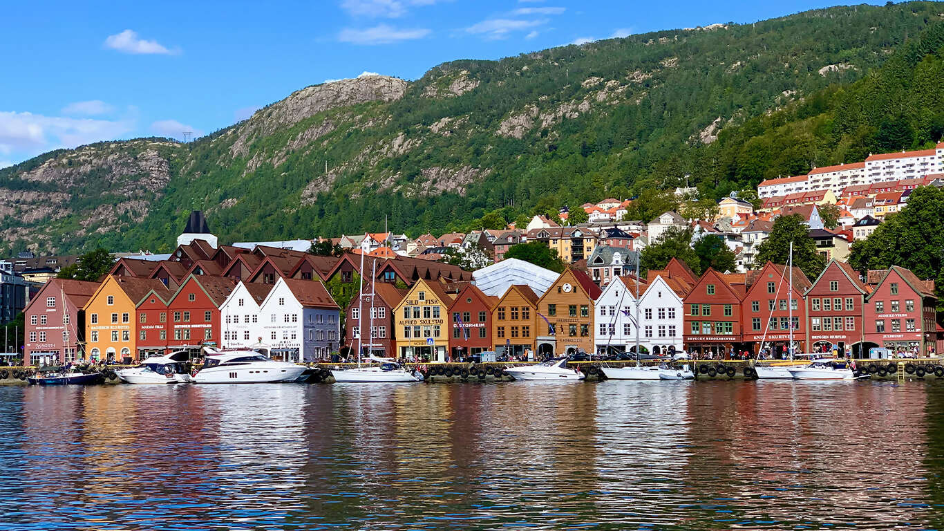 Nordic Discovery Sweden, Finnish Lapland & 5-Night Cruise of Norway's Coast