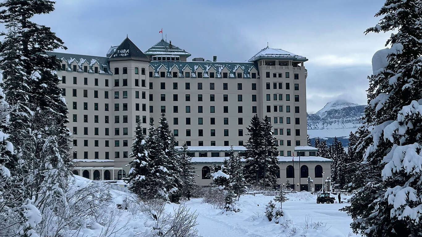 Aurora Adventure Winter in the Canadian Rockies & the Yukon